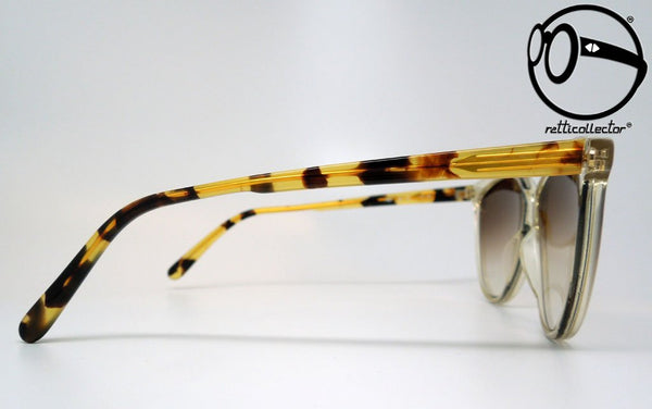 les lunettes 185 d76 gbr 80s Unworn vintage unique shades, aviable in our shop