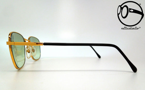 les lunettes mod 351 c1 fgr 80s Unworn vintage unique shades, aviable in our shop