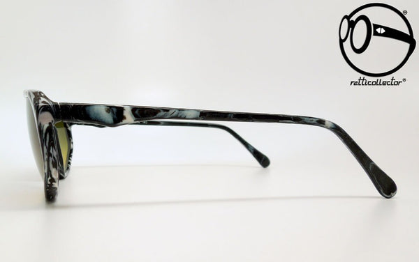 uvex mod 5032 f653 80s Unworn vintage unique shades, aviable in our shop
